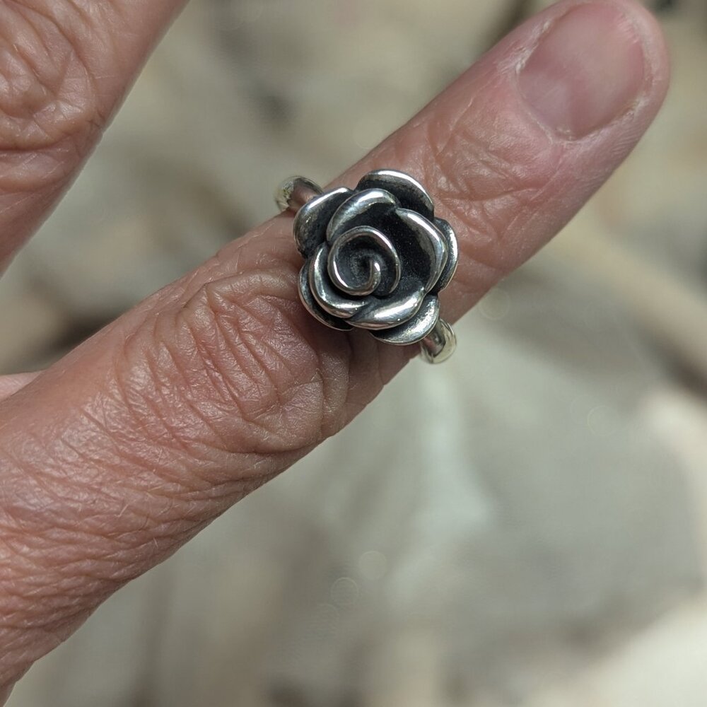 James Avery Rose blossom ring Size 7